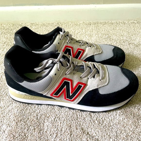 Men’s New Balance 574 - Picture 1 of 9